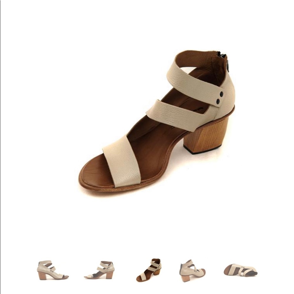 Cydwok Brace heeled sandals (Vintage Line)